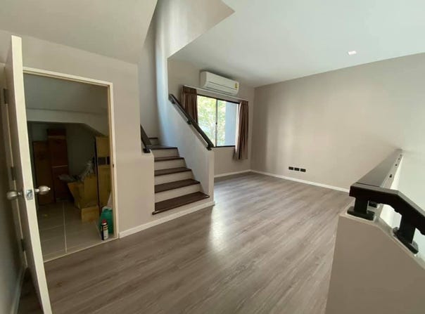 Baanklangmuang Viphawadi 64, Baan Klang Muang Urbanion Vibhavadi, Talat Bang Khen, Lak Si, Bangkok, 10210 Thailand, Lak Si,