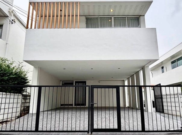 Courtyard Villa, Thap Chang, Saphan Sung, Bangkok, 10240 Thailand, Saphan Sung,