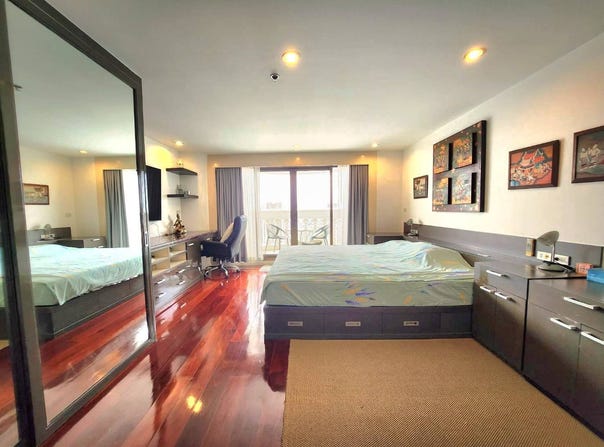 Charoen Krung Road, Si Lom, Bang Rak, Bangkok, 10500 Thailand, Bang Rak,
