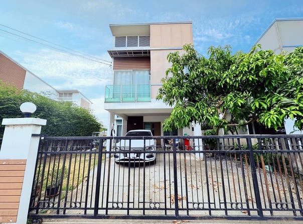 Paotung Chipatha, Khlong Song Ton Nun, Lat Krabang, Bangkok, 10520 Thailand, Lat Krabang,
