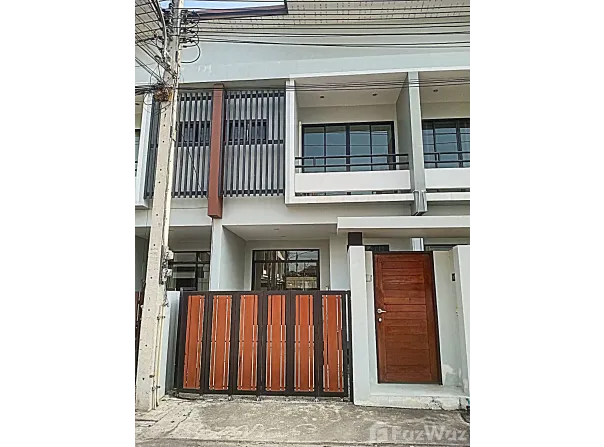 Soi Kradangnga Soi 1, Muthi 4, San Sai Noi, San Sai, Chiang Mai, 50210 Thailand, San Sai,