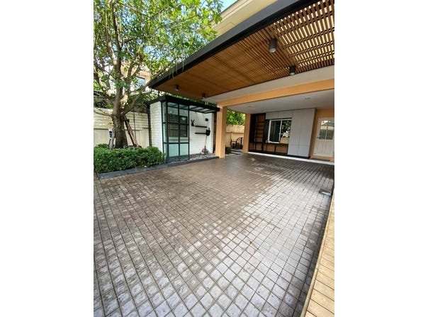 Kanchanaphisek Road, Saphan Sung, Bangkok, 10240 Thailand, Saphan Sung,