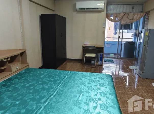 Sorasak Osot Drug Store, Sutthisan Winitchai Road, Ratchadaphisek, Din Daeng, Bangkok, 10400 Thailand, Din Daeng,