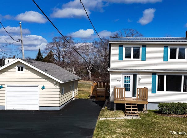42 Young Road, Western Shore, NS B0J 3M0