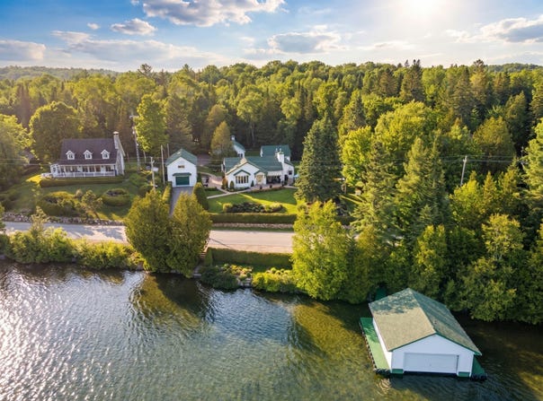 981 Ch. des Îles, Entrelacs, QC J0T 2E0