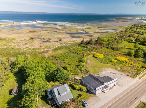 1861 Highway 1, Church Point, NS B0W 1M0