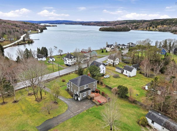 11659 Highway 16, Boylston, NS B0H 1G0