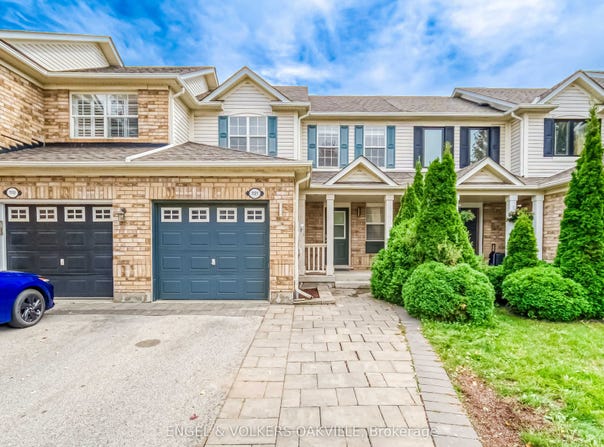 1121 Barclay Circle, Milton, ON L9T 5W4