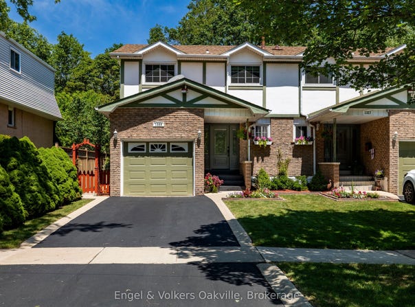 1329 White Oaks Boulevard, Oakville, ON L6H 2N7