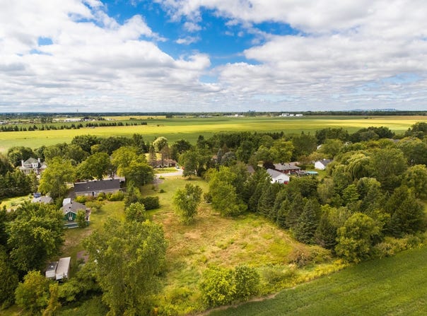 2376 Rue Bachand, Carignan, QC J3L 4E8