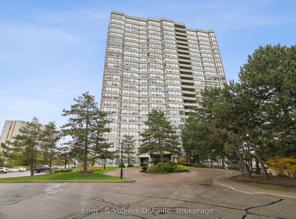 22 Hanover Road 201, Brampton, ON L6S 5K7