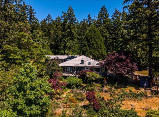 148 Oakspring Rd, Salt Spring, BC V8K 1S8