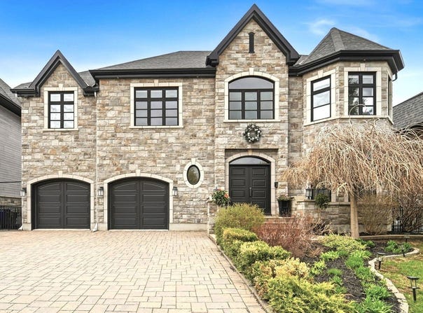 22 Rue du Rivage, Gatineau (Hull), QC J8Z 3R1
