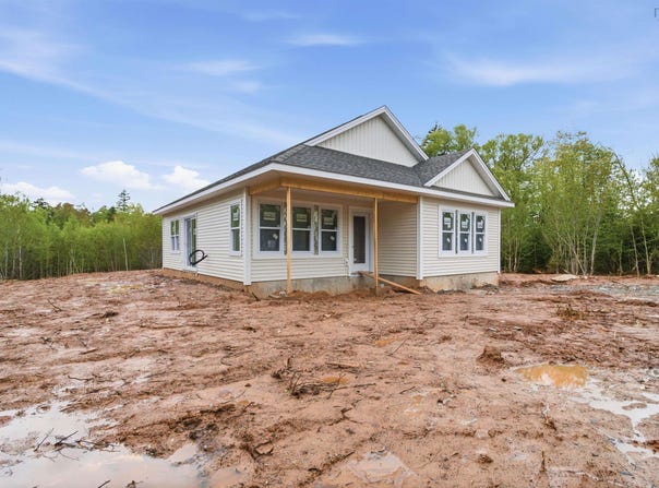 83 Maverick Lane, Devon, NS B3T 1X4