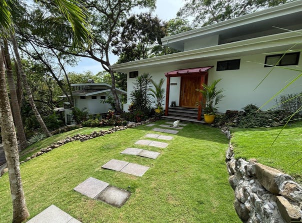 Bellevue Sanctuary Estate, Playa Organos, 60105
