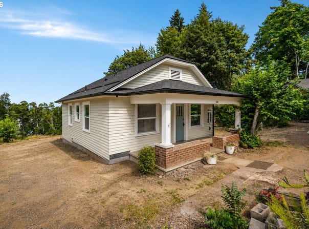 122 ROCK St, Silverton, OR 97381