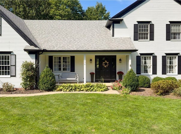 698 Deep Woods Drive, Aurora, OH 44202