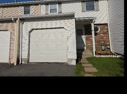 8011 Marlin Drive, Clay, NY 13041