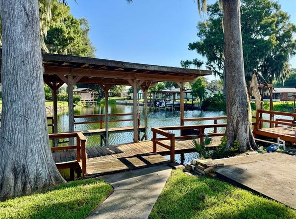 235 TEMPLE Circle, EUSTIS, FL 32726