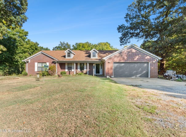 5716 Poplar Corner Road, Walls, MS 38680
