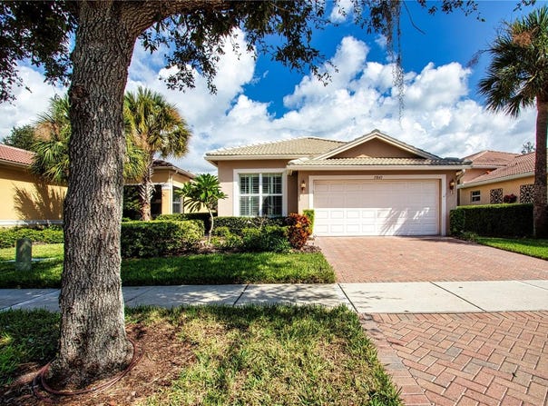 15847 COBBLE MILL Drive, WIMAUMA, FL 33598