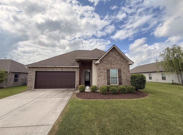 14112 Colt Dr, Denham Springs, LA 70726