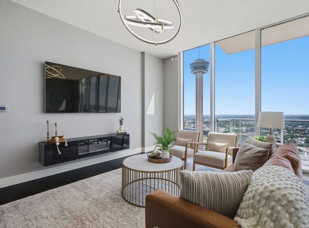 610 E Market St, San Antonio, TX 78205