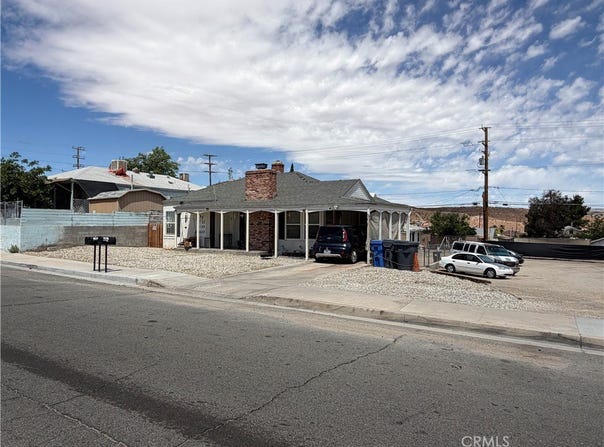 137 W Fredricks, Barstow, CA 92311
