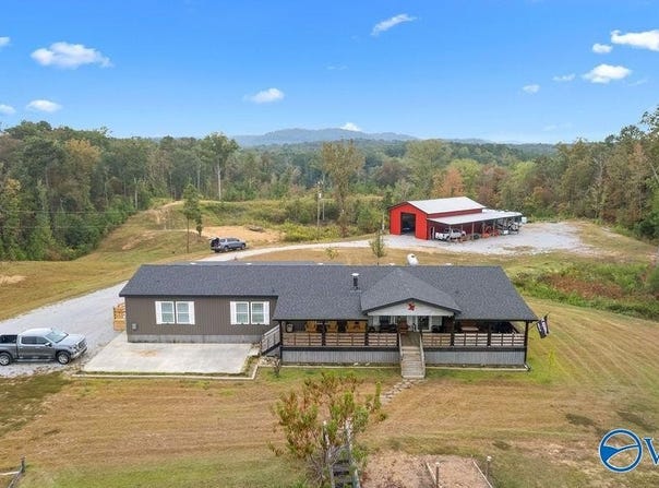 606 Red Eagle Road, Ohatchee, AL 36271