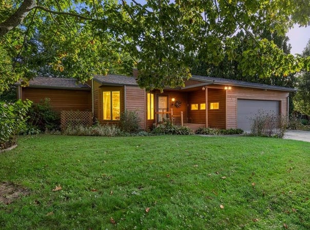 102 Elizabeth Drive, Tipton, IA 52772