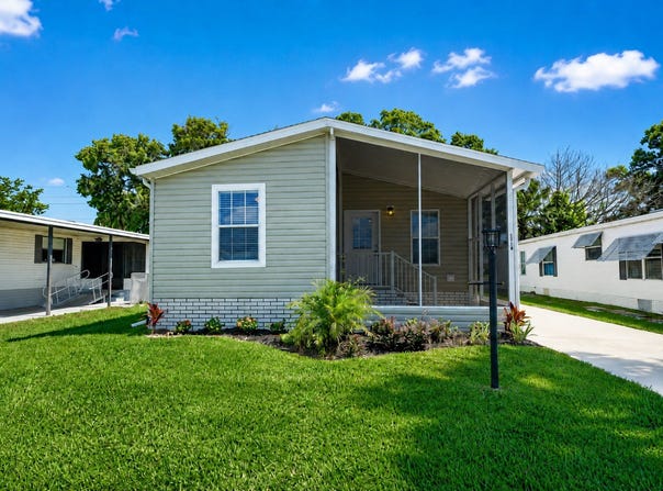 2416 Flicker Pl, Melbourne, FL 32904