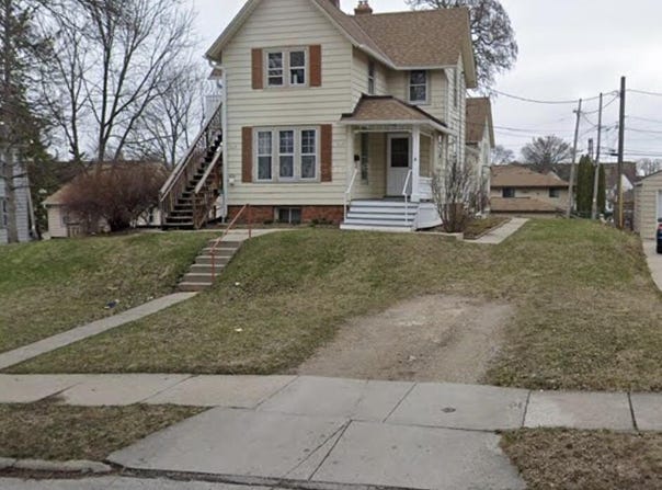 8712 W Mitchell St, West Allis, WI 53214