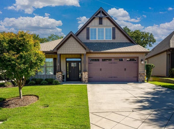 16 Vinton Dr, Greer, SC 29651
