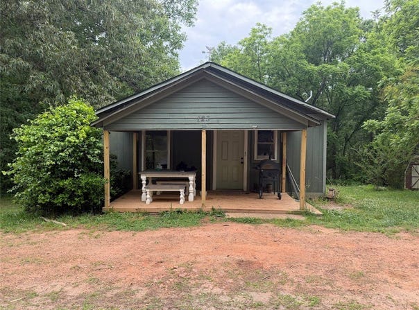 111 Camp Creek Road, Central, SC 29630