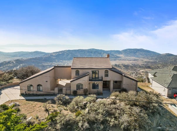 23901 El Rancho Drive, Tehachapi, CA 93561