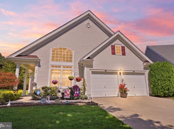 14 JACKSON Drive, EGG HARBOR TOWNSHIP, NJ 08234