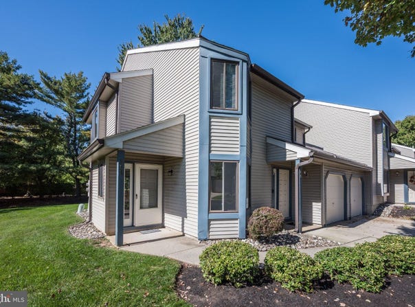 305 KETTERING Court, MARLTON, NJ 08053