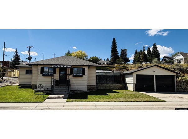 513 Cedar Avenue, Kemmerer, WY 83101