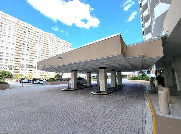1980 S Ocean Dr, Hallandale Beach, FL 33009