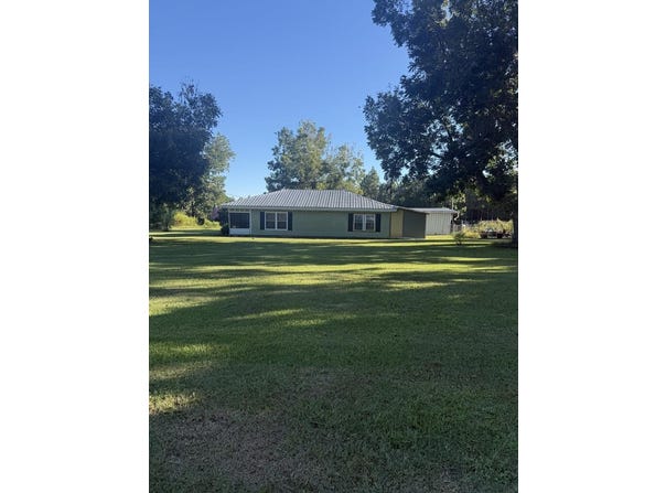 668 Ten Mile Rd., Fitzgerald, GA 31750