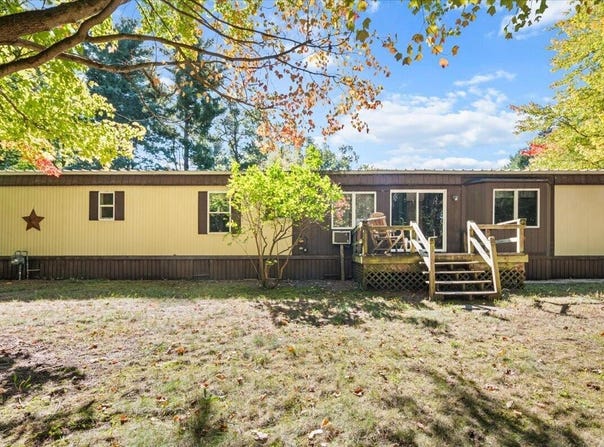 7650 E Lake Drive, Newaygo, MI 49337