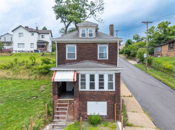 157 Mills, Braddock, PA 15104