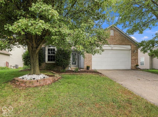 6276 Briargate Drive, Zionsville, IN 46077