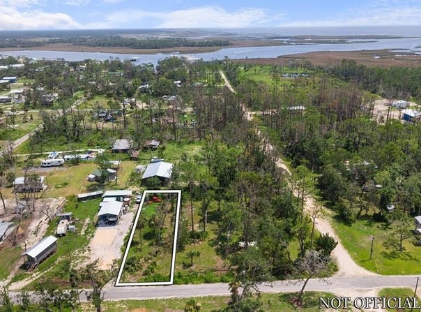 430 NW Fourth St, Steinhatchee, FL 32359