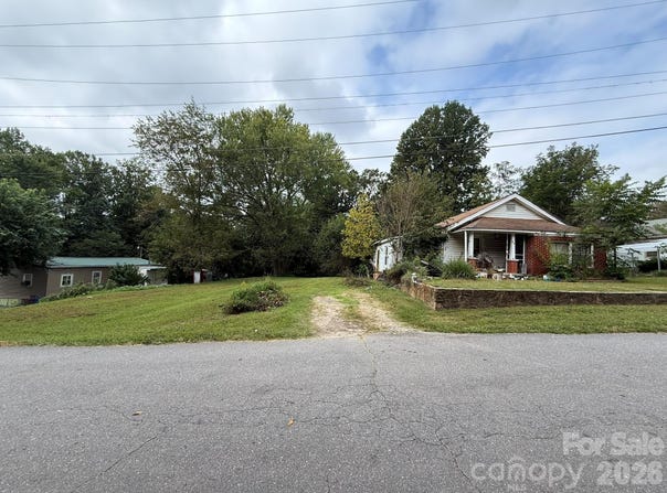 68 Morris Avenue, Marion, NC 28752