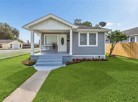 901 AVENUE E, Westwego, LA 70094
