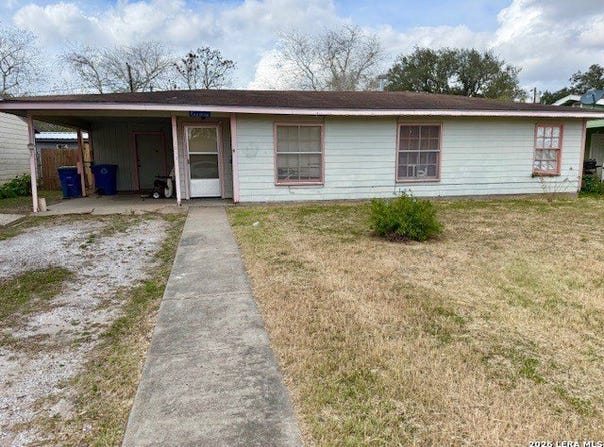 1013 E Huntington Street, Beeville, TX 78102