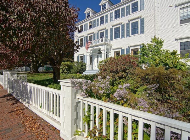 53 Austin Street, Portsmouth, NH 03801