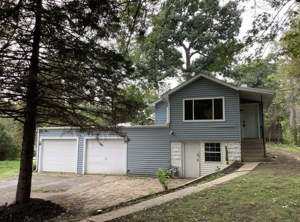 28575 W Valley Road, Ingleside, IL 60041