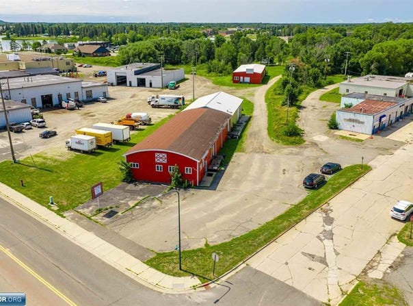 707 N 6th Ave, Virginia, MN 55792